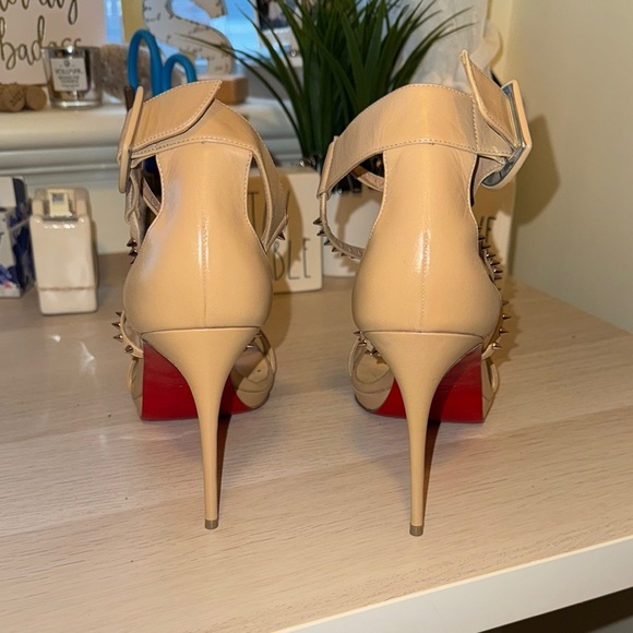 CHRISTIAN LOUBOUTINS |’Choca Lux’ 120mm Platform Leather Sandals in Blush - Picture 9 of 13